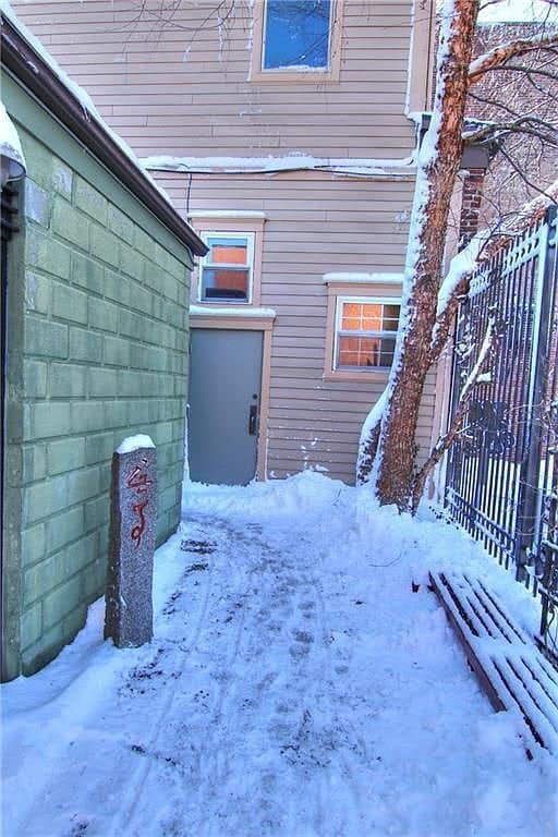 Photo - "Spacious 3-Bed Oasis with Granite Eleganc...