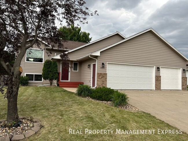 4 Bedroom 2 Bathroom in SW Sioux Falls - 4 Bedroom 2 Bathroom in SW Sioux Falls Casa