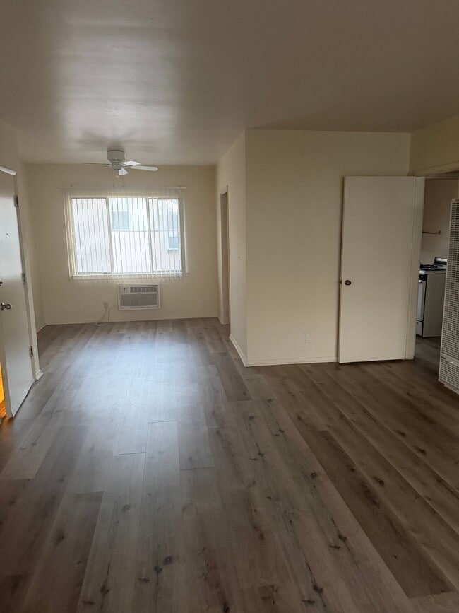 Photo - 918 W Huntington Dr Unit K