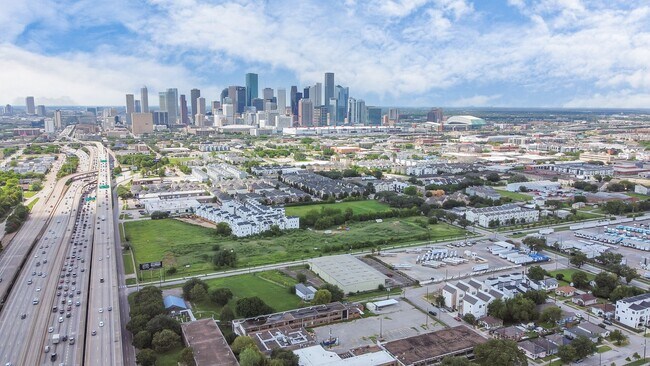 Photo - 3310 Pease St