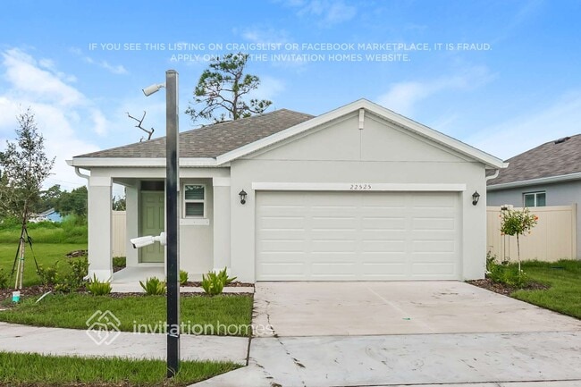 Building Photo - 22525 Hidden Palms St