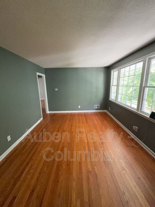 Photo - 1032 Lancaster St