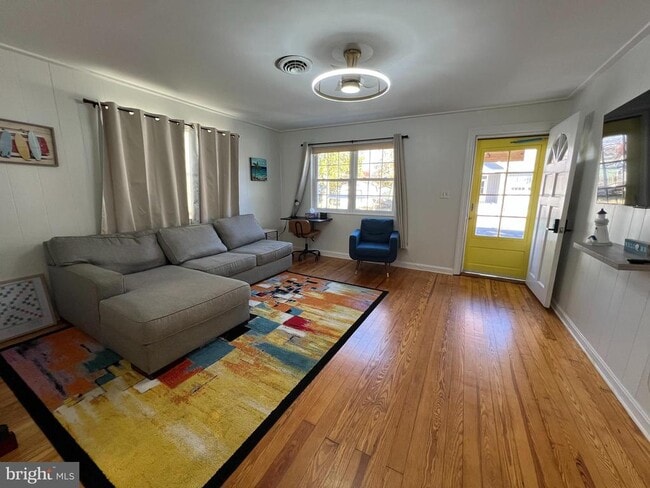 Photo - 710 Garfield Ave