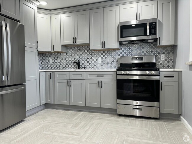 Building Photo - 43 Frederick Ter Unit 2nd Floor Rental