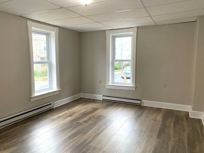 Photo - 103 S Church St Unit 103 4