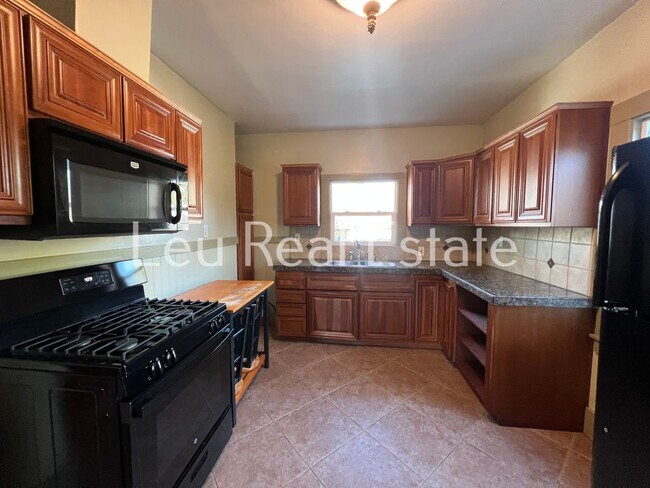 Photo - Charming 2-Bedroom Home with Classic Chara...