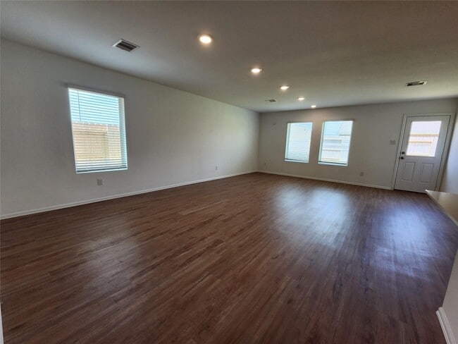 Photo - 1511 Twilight Grn Dr