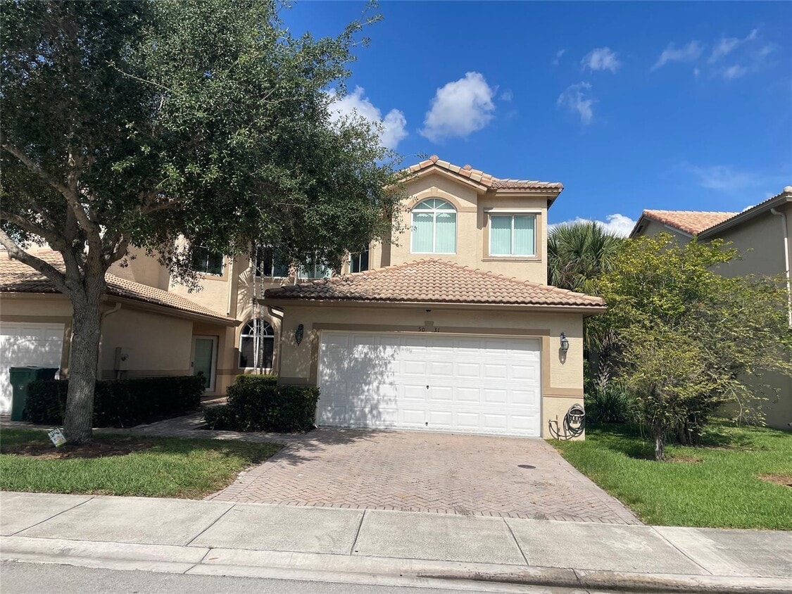 Photo - 5031 Madison Lakes Cir W (Davie, FL)
