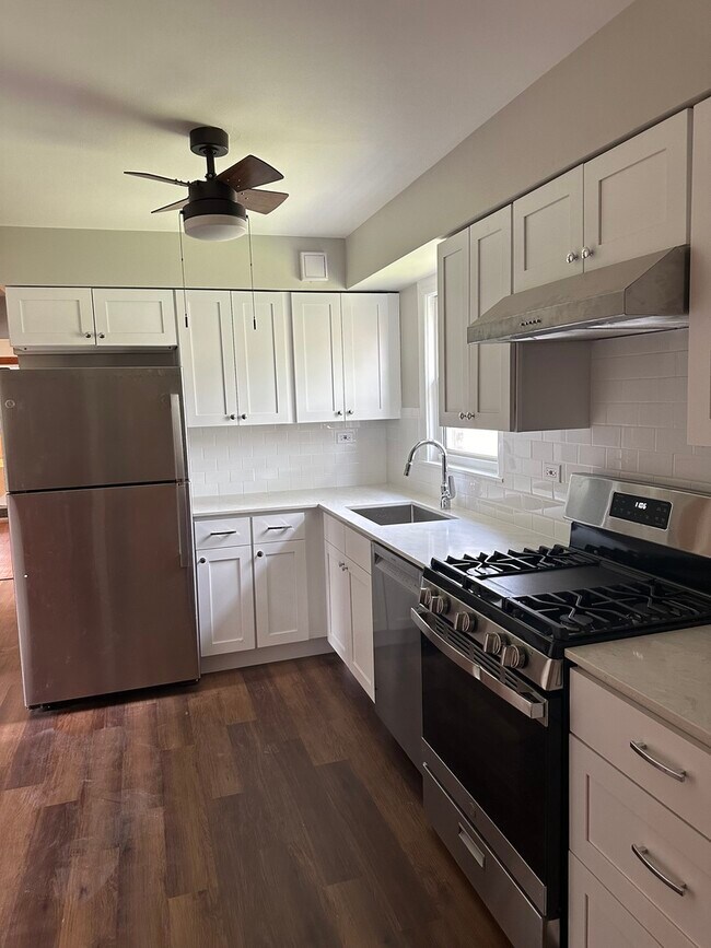 Photo - 8021 S Coles Ave