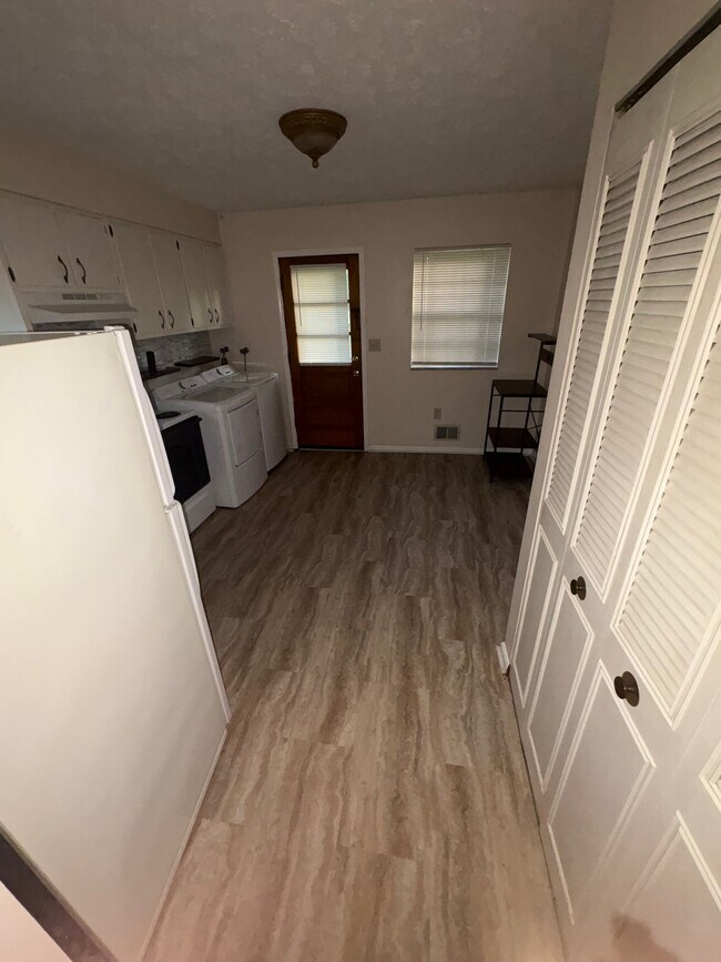 10406 Torrington Rd Unit 1