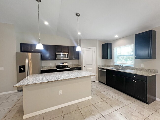 Photo - 2908 15th St W