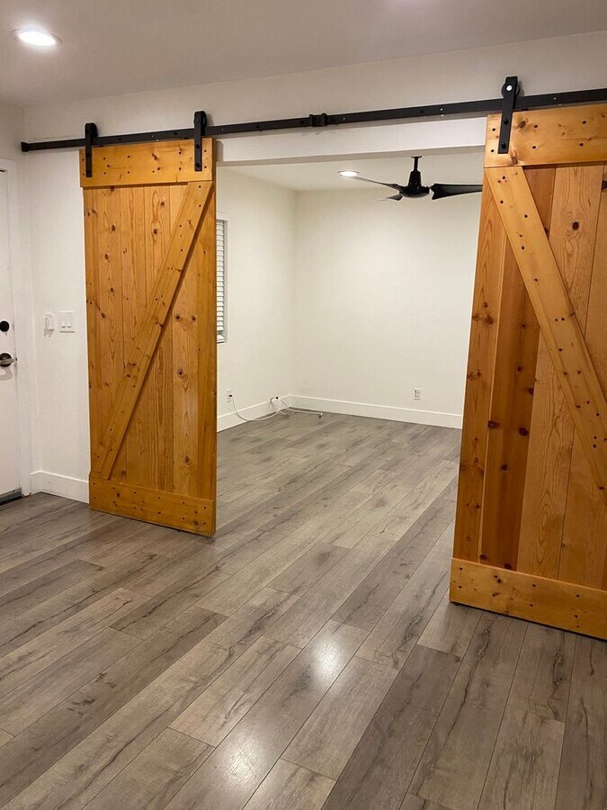 14133 Calvert St - 14133 Calvert St