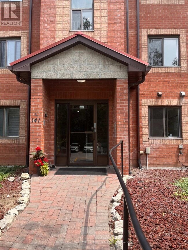 Photo - 141 Edgehill Dr Unité L5
