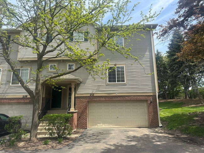 Photo - 211 Monarch Dr Townhome