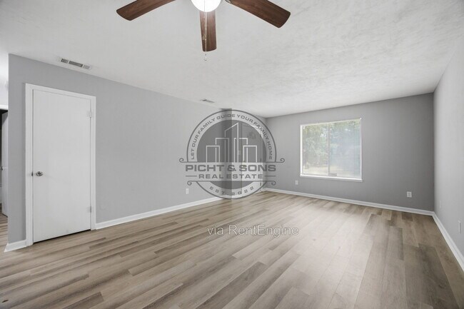 Photo - 1824 Seay Ct