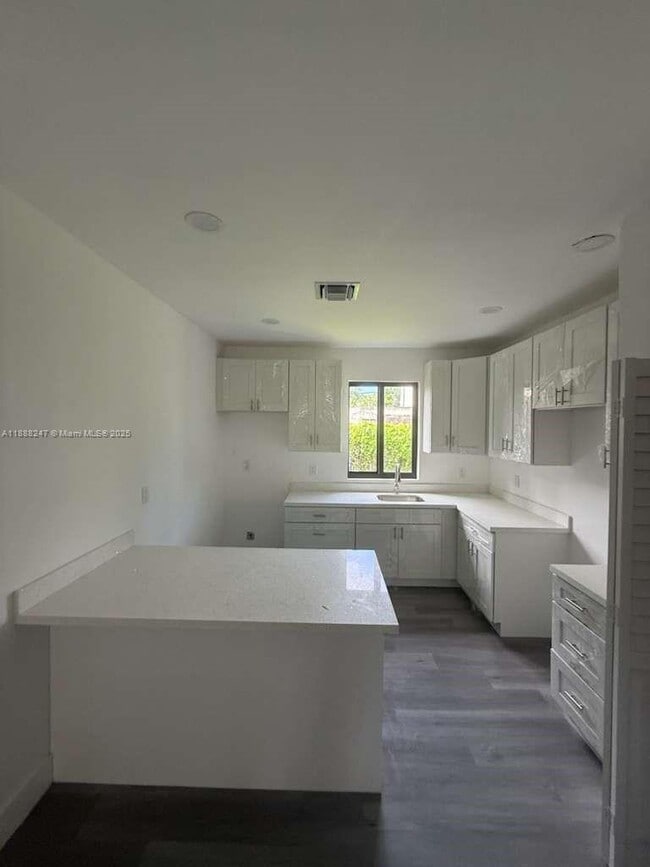 Photo - 1779 NW 93rd St Unidad 1779