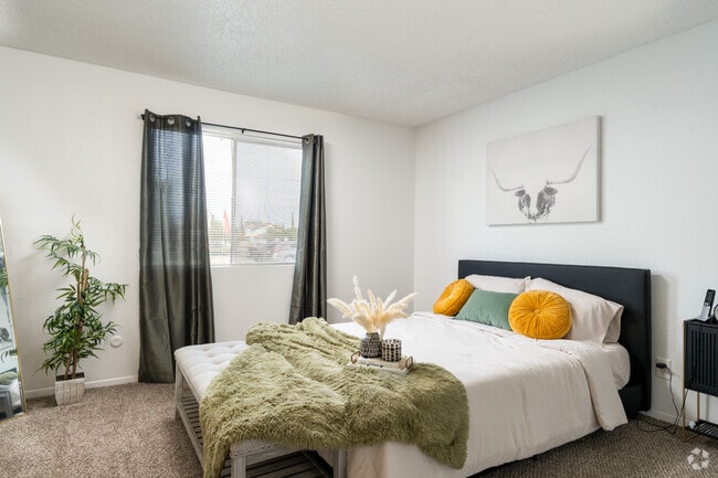 2BR, 1BA - 832SF