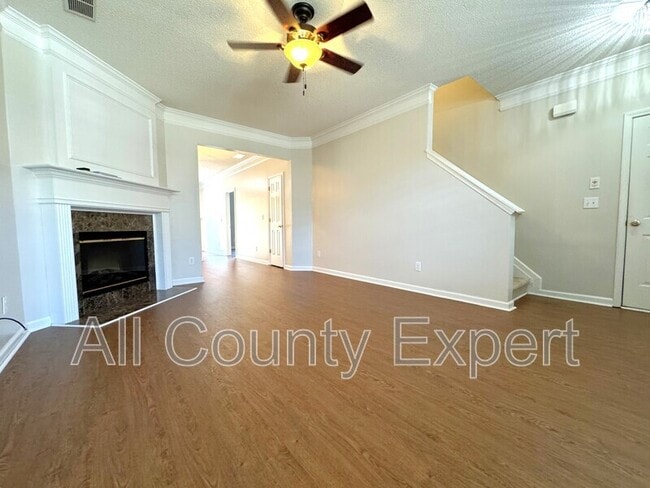 Photo - 383 Weatherstone Pl