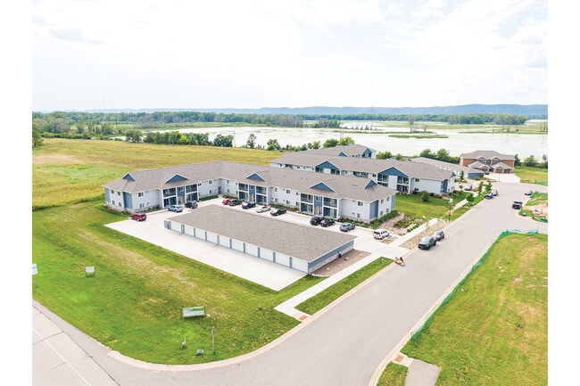 Photo - 3950 Sunnyside Dr W Unit 211