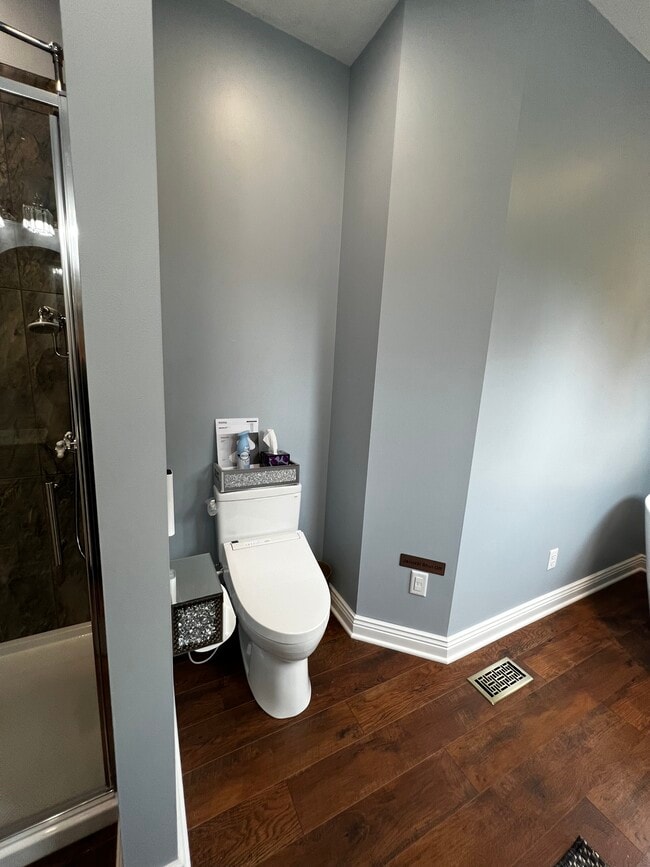 Master Bathroom - 3269 Grey Village Dr Unit 3269