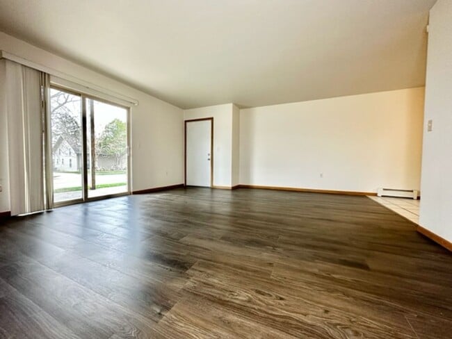 Building Photo - 225 Ft Howard Ave Unit B