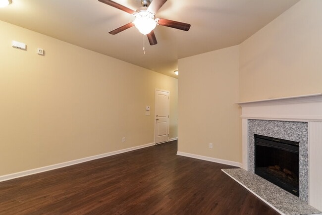 Photo - 534 Lobdale Falls Dr