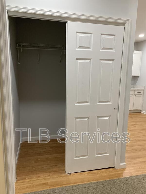 Photo - 733 Main St