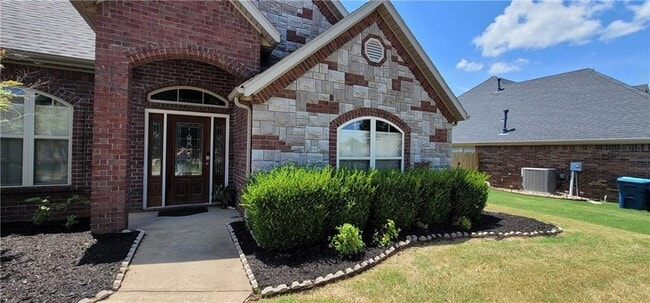 Photo - 2305 SW Chinquapin Ave