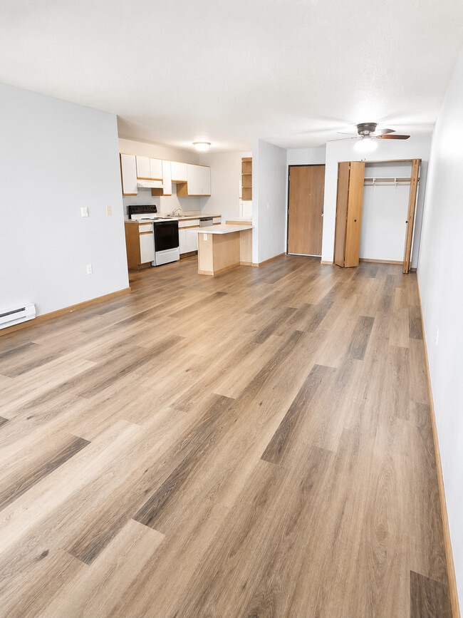 Photo - Murdock Apartments