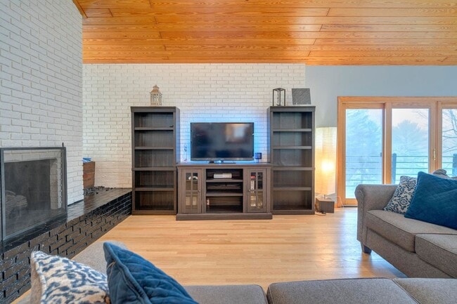 Photo - Open Floor Plan Home with Fenced Yard and Excellent Location