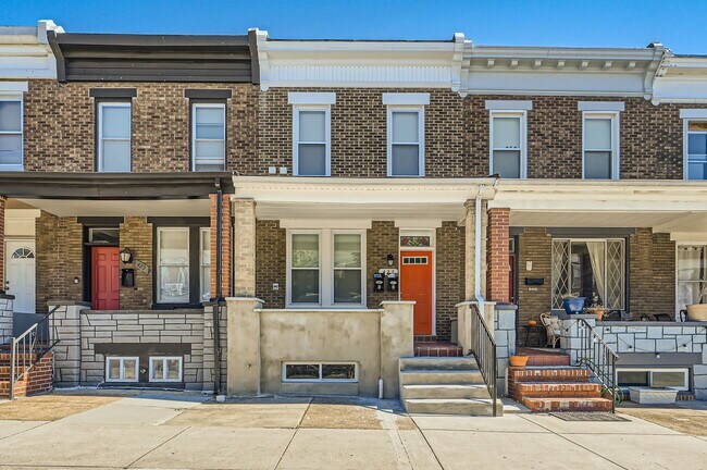 Photo - 427 Cornwall St Townhome