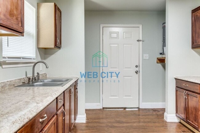 Photo - 4218 Carpenter Ave