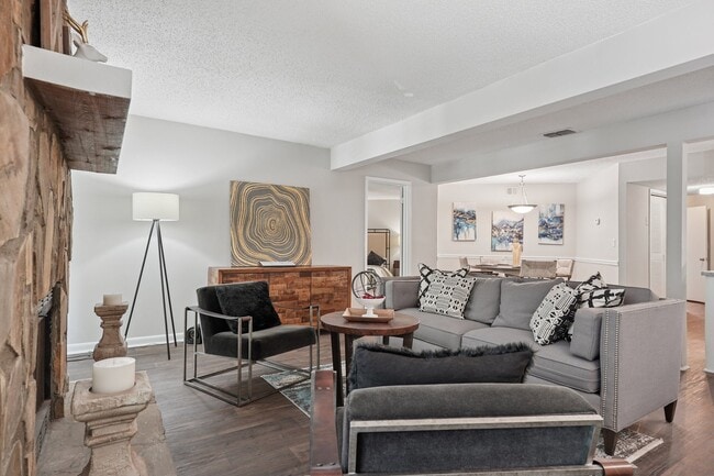 Building Photo - The Overlook Sandy Springs Rental