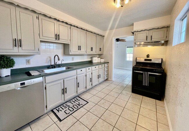 Photo - Updated 4 bedroom home in South Lawn