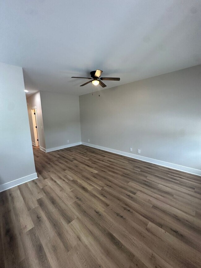 Photo - BRAND NEW 3 Bedroom Apartment in Shelbyville!