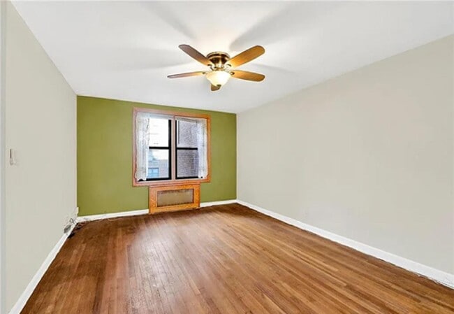Photo - 2260 Burnett St