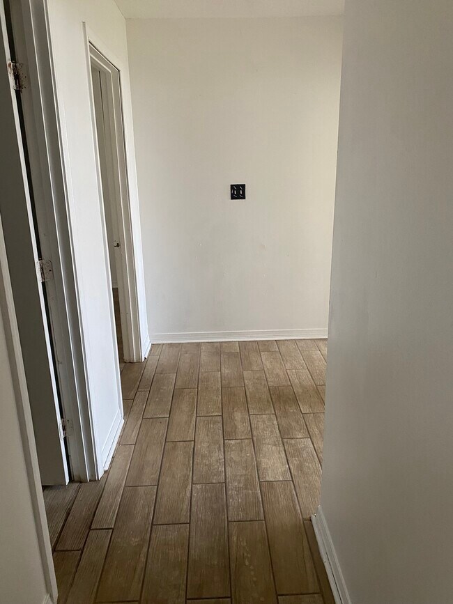 Photo - 2608 Angelique Dr Unidad B