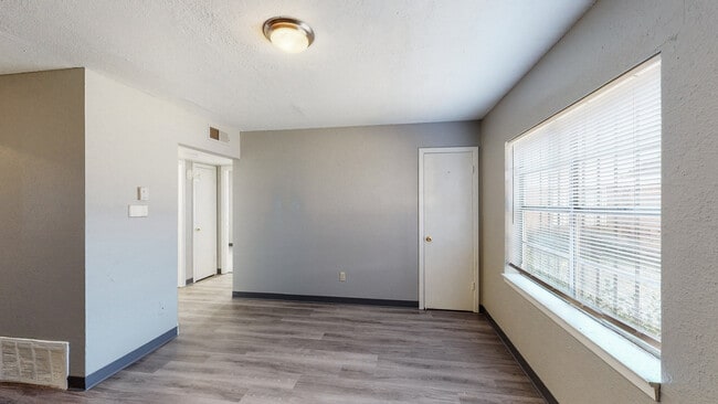 Photo - Longview Heights