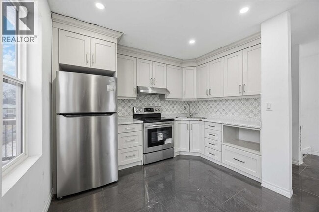 Photo - 211 George St Unit B