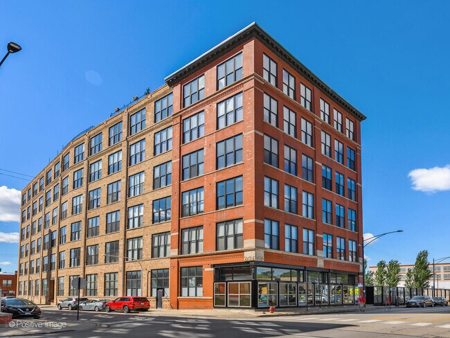 Photo - 1872 N Clybourn Ave Condo Unit 113