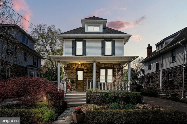 Building Photo - 217 Wayne Ave