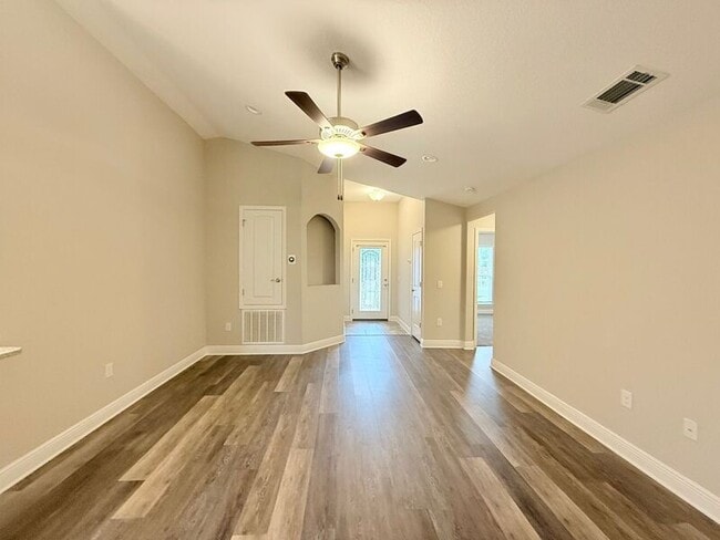 Photo - 5401 Harmony Ln