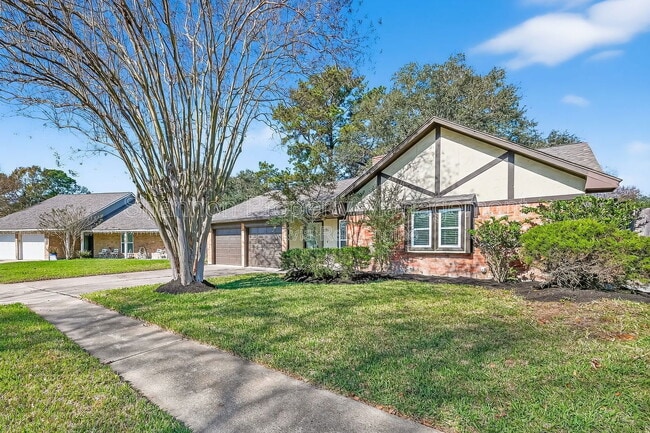 Photo - 22822 Elsinore Dr