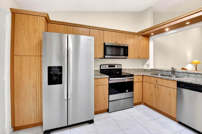 Photo - 10938 Roebelini Palm Ct
