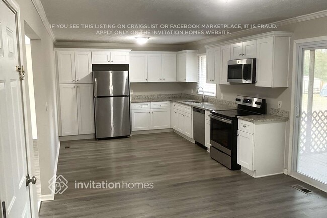 Photo - 2280 Sherwood Pl SW