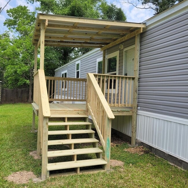 732 Parkview Dr