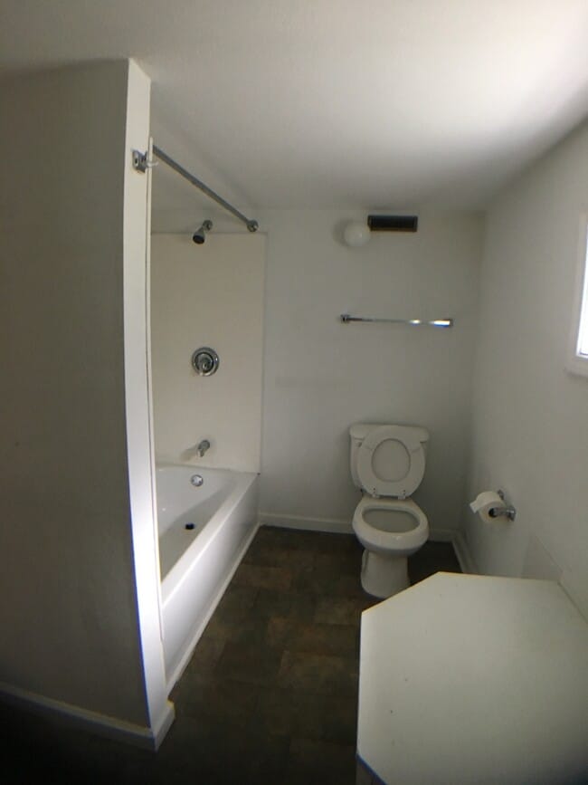 Photo - Radford (West End), 2 BR / 1 BA, Available August