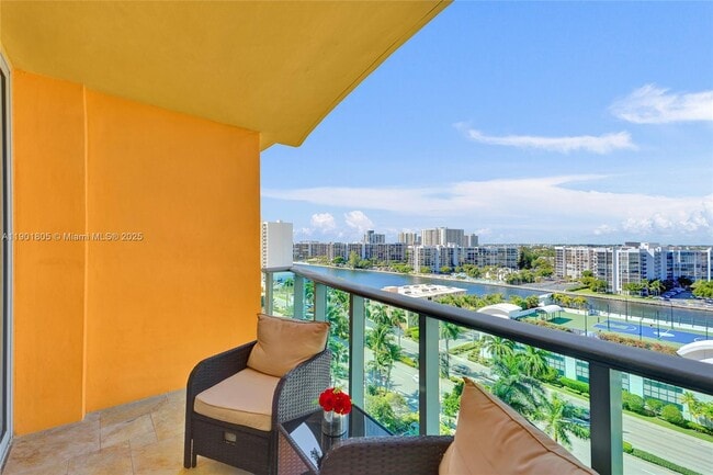 Building Photo - 2501 S Ocean Dr Unit 1128 Available Dec 26)
