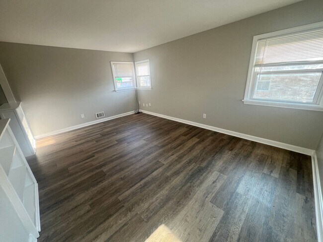 Photo - 3 bedroom, 2 bath Ranch with a partially finished basement