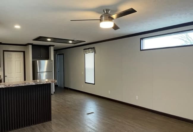 Photo - 152 W Orleans Ct